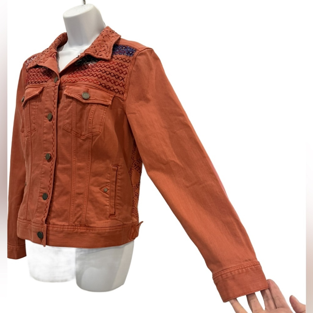 Liverpool Los Angeles Women's Coral Quilted Embroidered Jean Jacket, Medium